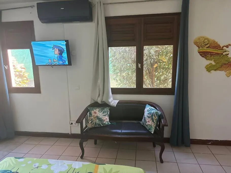 Apartment Appartement Piscine Proche Plage Sainte-Anne